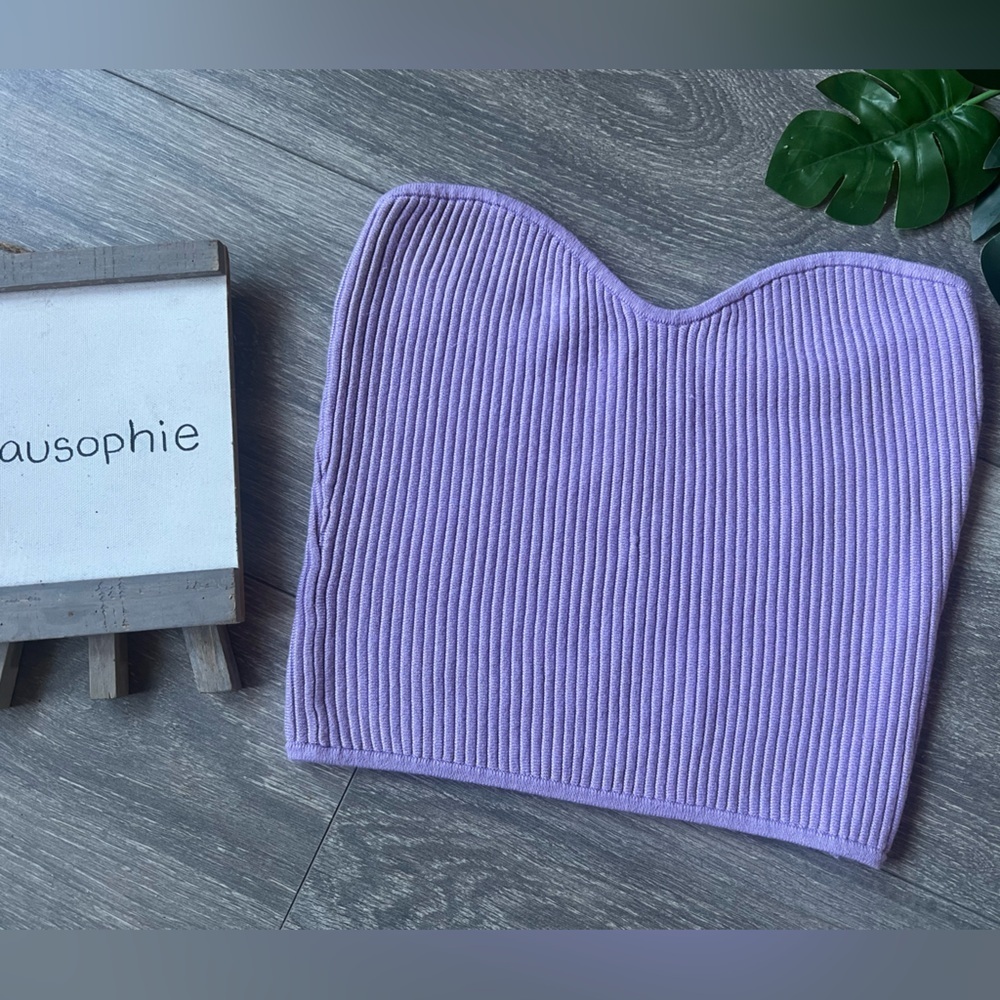 H&M pastel purple ribbed knit sweetheart neckline cropped tube top. Size S